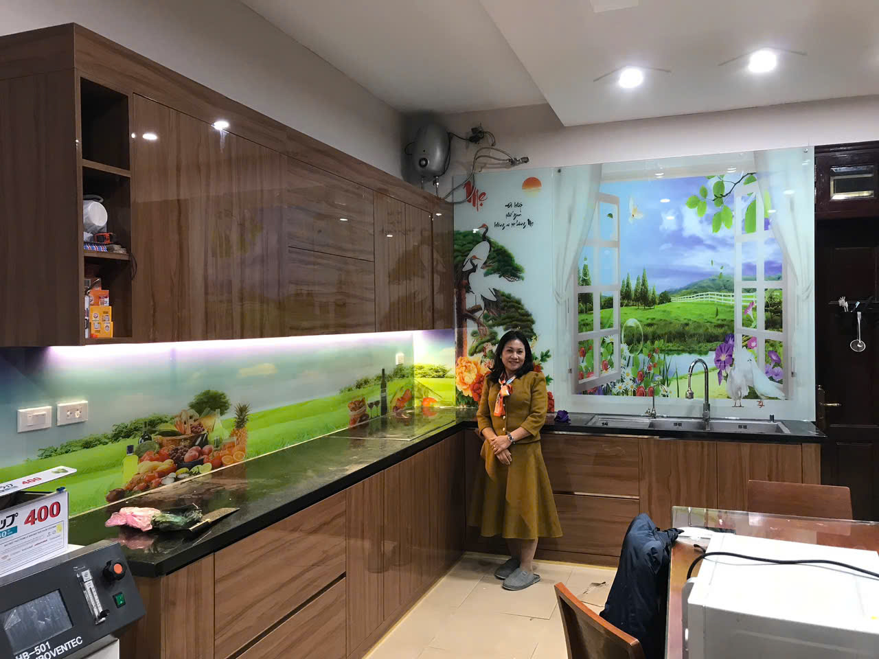 Kính ốp bếp 3D phong cảnh núi non hùng vĩ