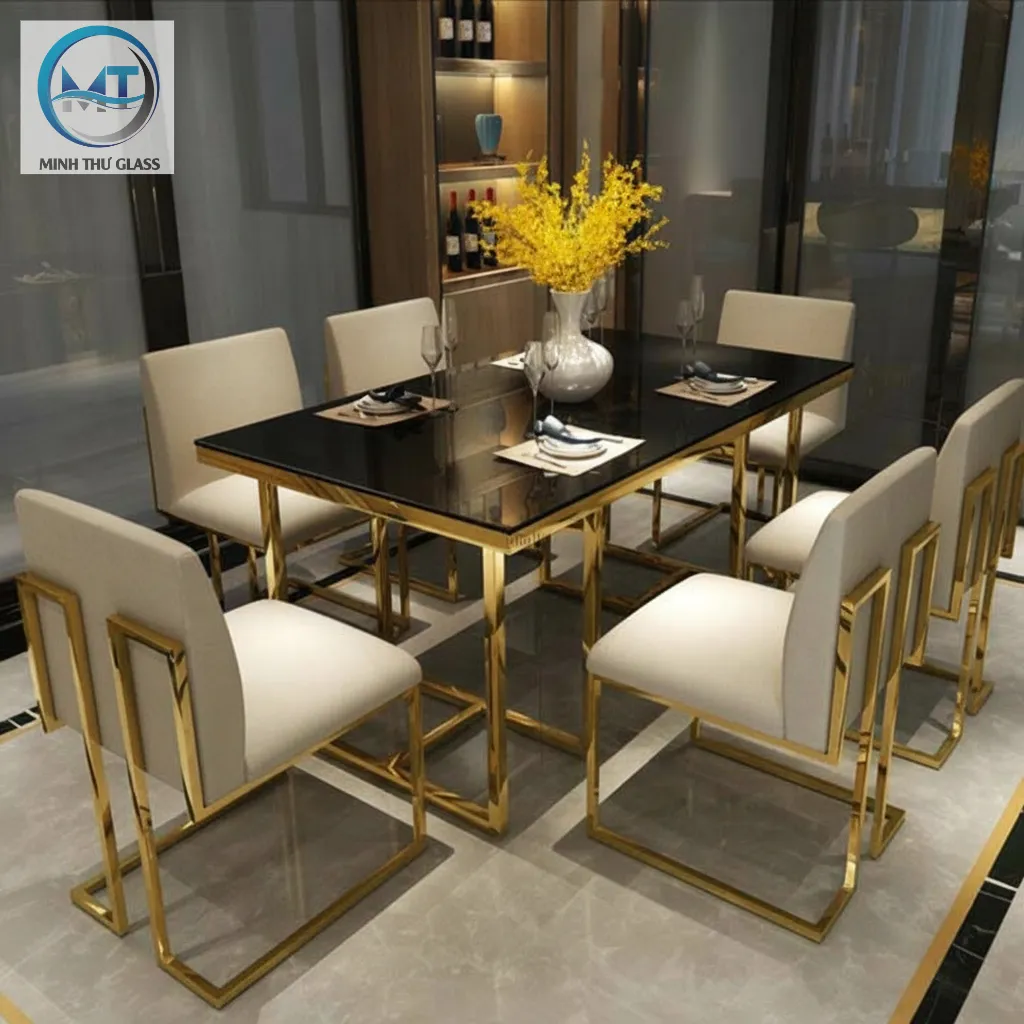 Bàn ăn mặt kính cường lực hiện đại