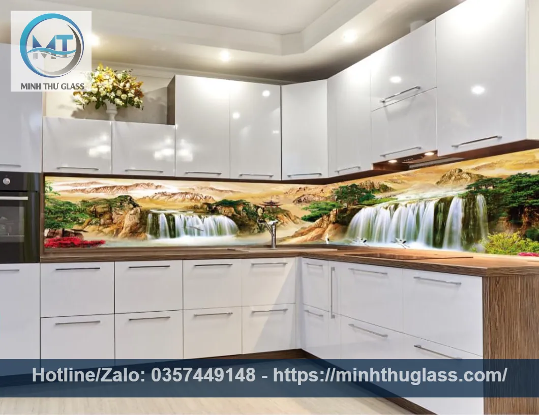 Kính ốp bếp 3D thác nước hùng vĩ, sống động
