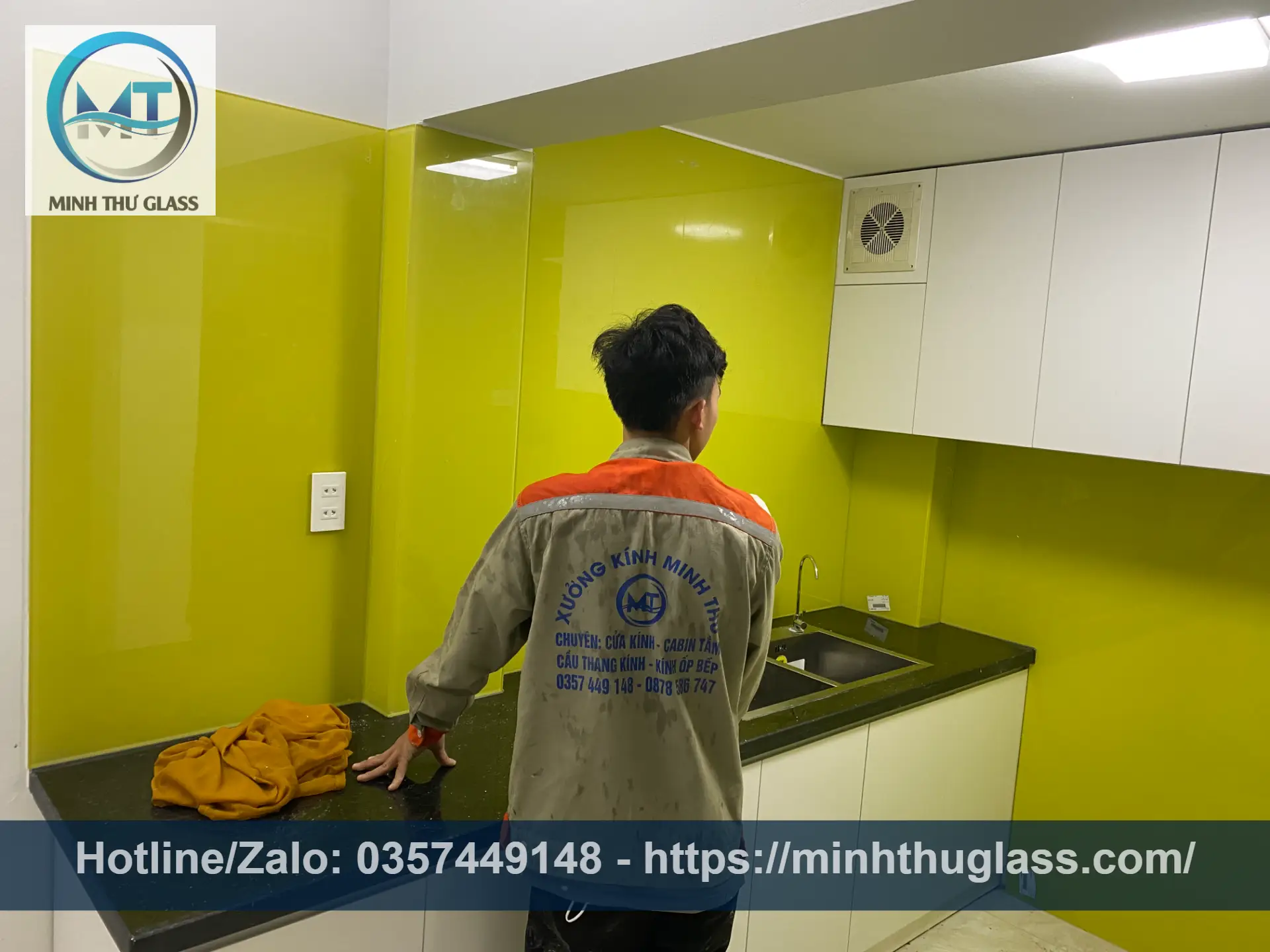 Công trình kính ốp bếp thực tế tại Minh Thư Glass 1