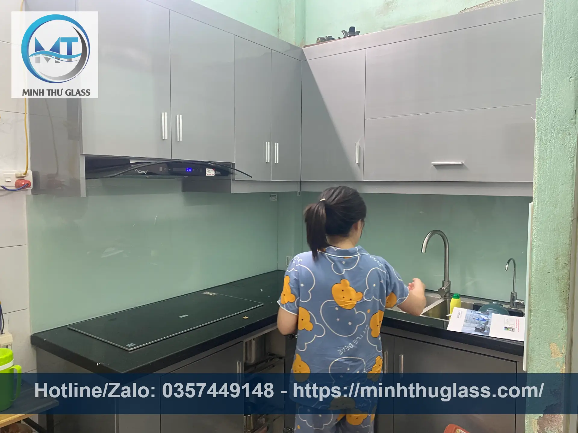 Công trình kính ốp bếp thực tế tại Minh Thư Glass 6