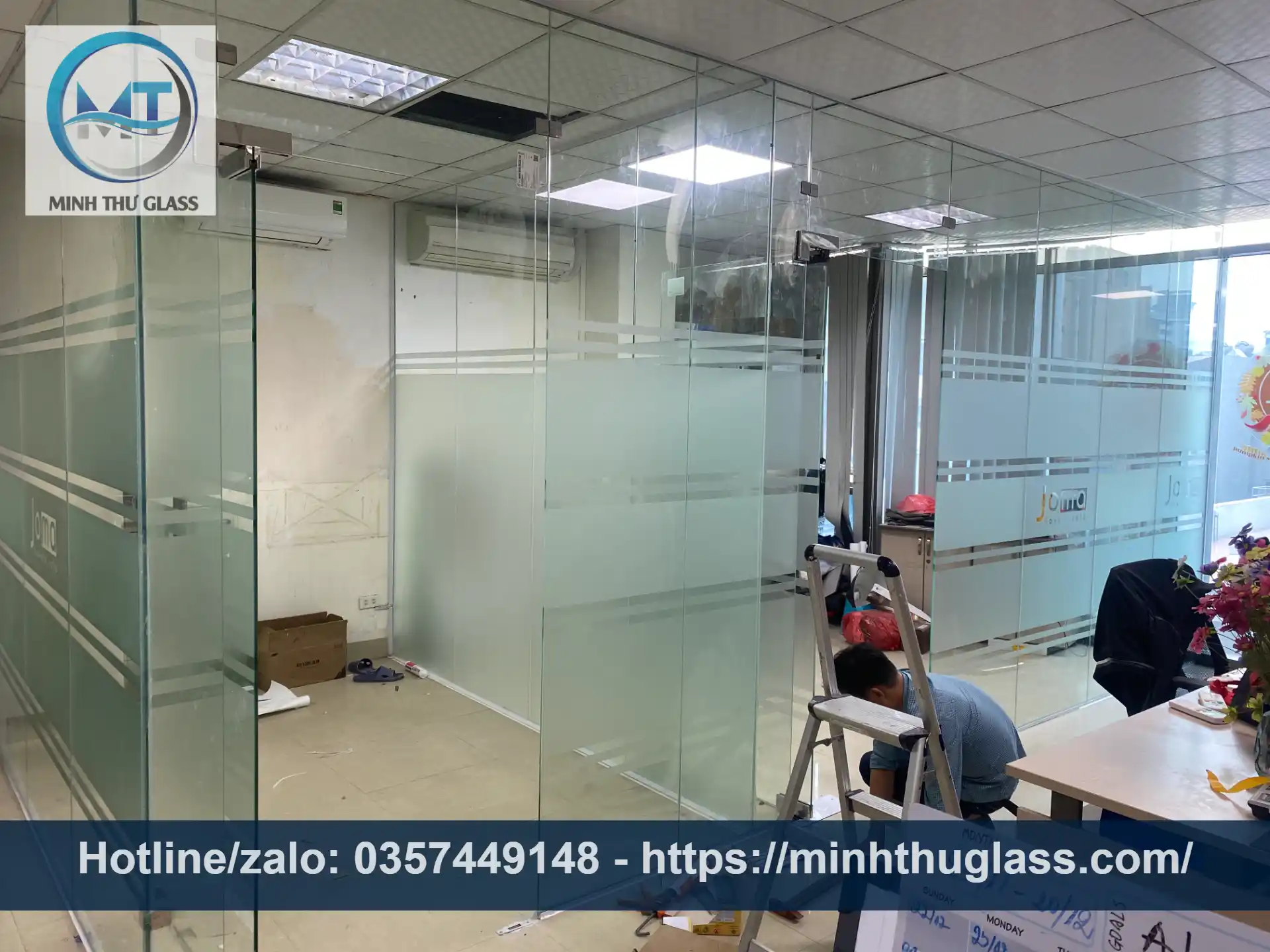 Vách kính chia phòng đảm bảo cách âm, cách nhiệt, thẩm mỹ